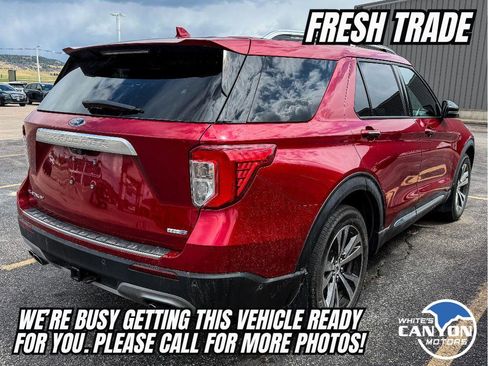 Used 2020 Ford Explorer Platinum AWD/4WD image 2