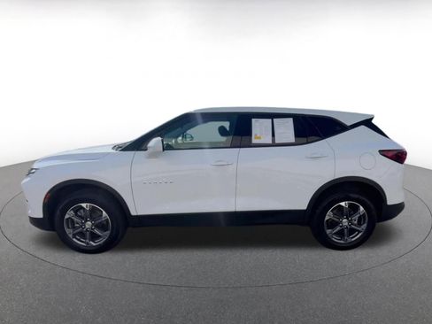 Used 2025 Chevrolet Blazer LT FWD image 7