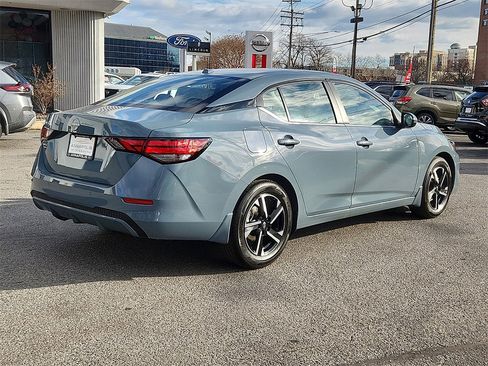 New 2025 Nissan Sentra SV image 4