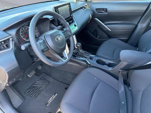 Used 2022 Toyota Corolla Cross LE image 21