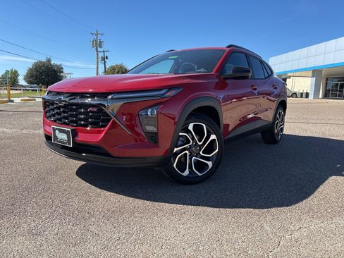 New 2026 Chevrolet Trax RS w/ Sunroof Package image 1
