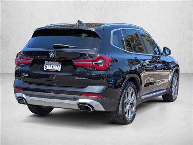 Used 2022 BMW X3 xDrive30i w/ Convenience Package AWD/4WD image 5