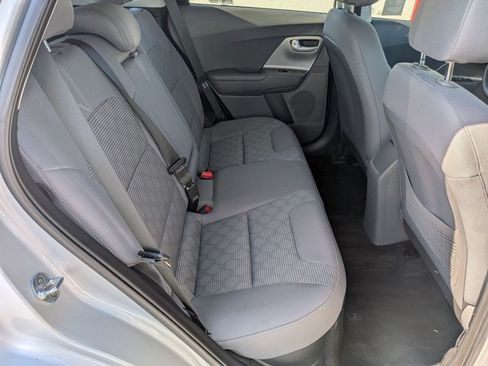 Used 2019 Kia Niro LX FWD image 18