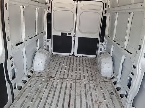 Used 2025 RAM ProMaster 2500 w/ Convenience Group FWD image 9