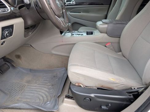 Used 2011 Jeep Grand Cherokee Laredo RWD image 15