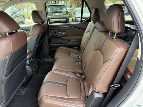 New 2026 Honda Pilot Touring image 15