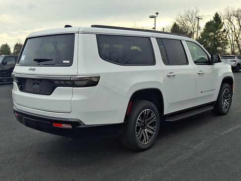 New 2026 Jeep Grand Wagoneer L 4WD image 3
