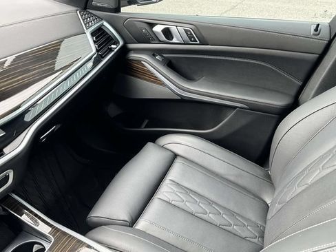 Certified 2025 BMW X7 M60i w/ Climate Comfort Package AWD/4WD image 39