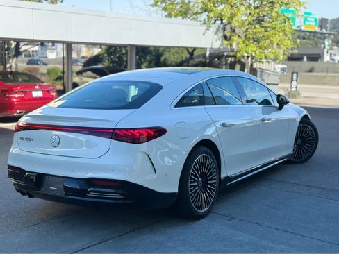 Used 2022 Mercedes-Benz EQS 450+ Sedan image 5