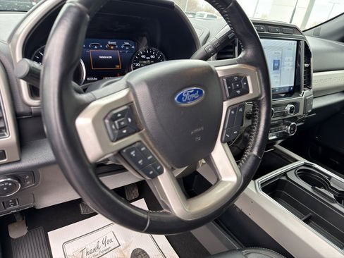 Used 2022 Ford F350 Lariat w/ Chrome Package image 12