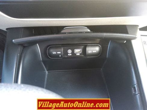 Used 2019 Kia Sorento LX image 26