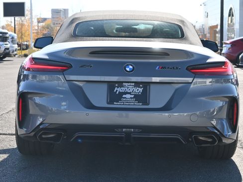 Used 2025 BMW Z4 M40i w/ Premium Package image 13