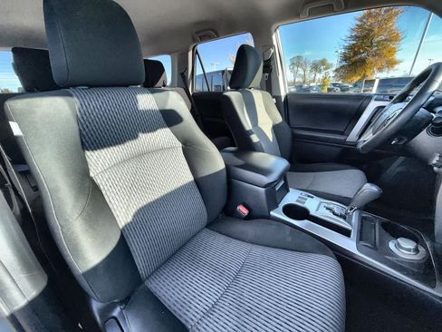 Used 2022 Toyota 4Runner SR5 AWD/4WD image 12