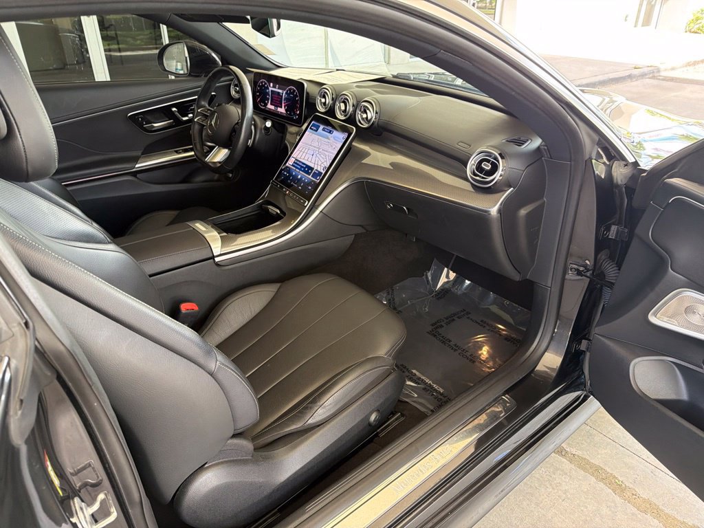 Used 2025 Mercedes-Benz CLE 300 4MATIC Coupe w/ AMG Line image 27