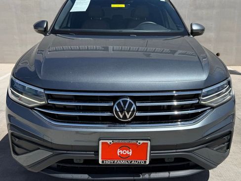 Used 2022 Volkswagen Tiguan SE FWD image 2