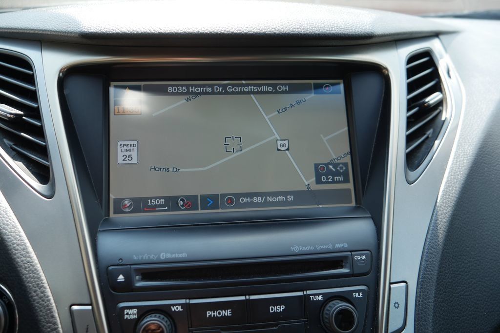 Used 2014 Hyundai Azera Limited w/ Option Group 02 FWD image 9