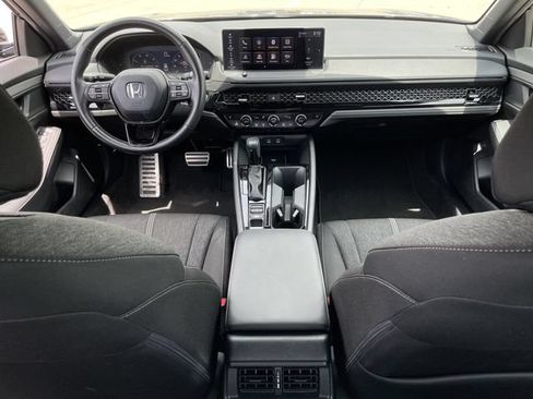 Used 2025 Honda Accord Sport image 10