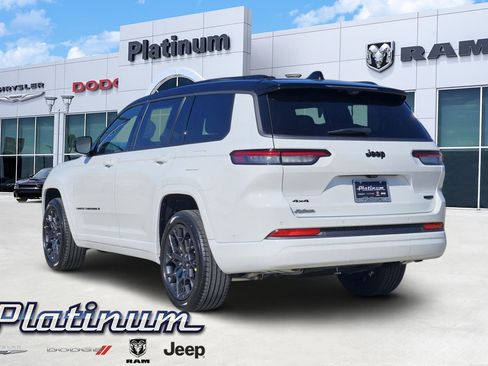 New 2026 Jeep Grand Cherokee L Summit image 4