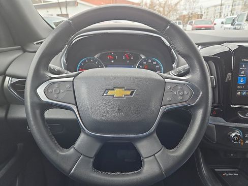 Used 2023 Chevrolet Traverse LT image 25