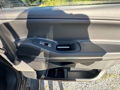New 2025 Lincoln Navigator Reserve AWD/4WD image 25