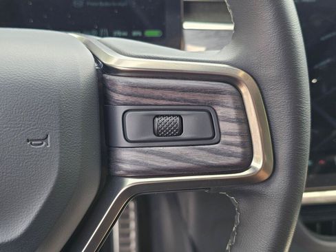 Used 2024 Rivian R1S Adventure AWD/4WD image 33