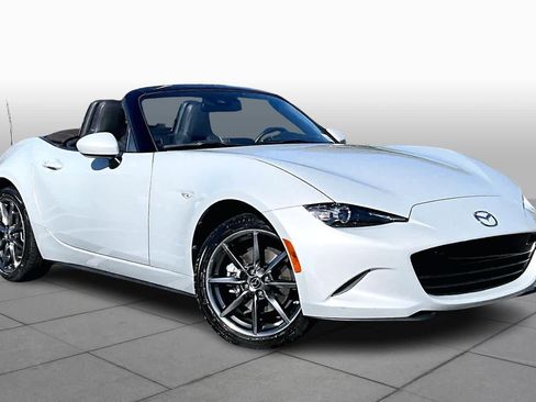 Used 2019 MAZDA MX-5 Miata Grand Touring image 2
