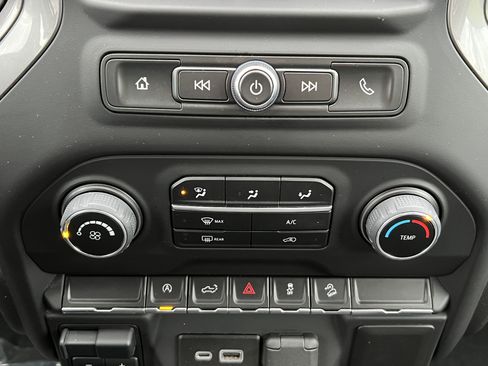 Used 2021 Chevrolet Silverado 1500 Custom Trail Boss image 30