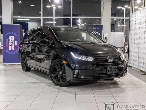 Used 2023 Honda Odyssey Sport image 3