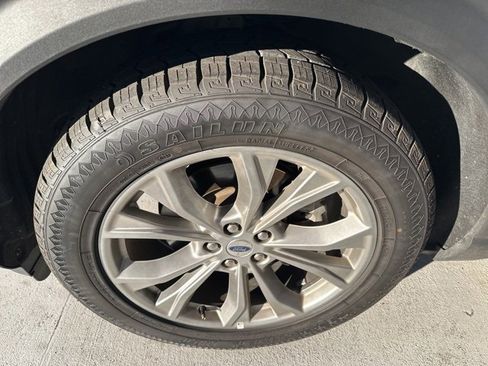 Certified 2023 Ford Explorer Limited w/ Equipment Group 301A image 6