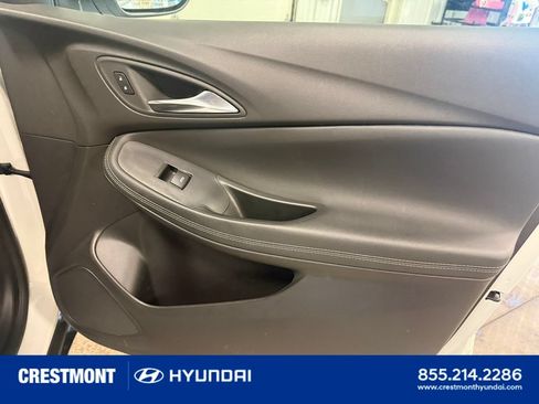 Used 2023 Buick Encore GX Preferred w/ Cold Weather Comfort Package AWD/4WD image 29