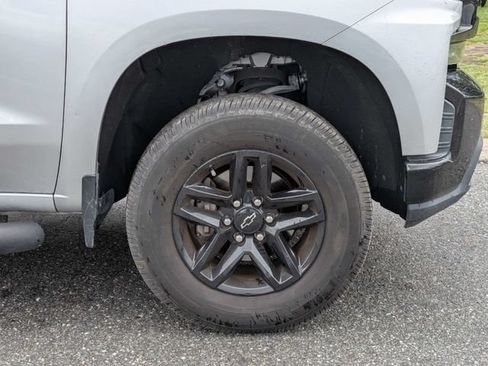 Used 2019 Chevrolet Silverado 1500 LT Trail Boss w/ Convenience Package AWD/4WD image 11