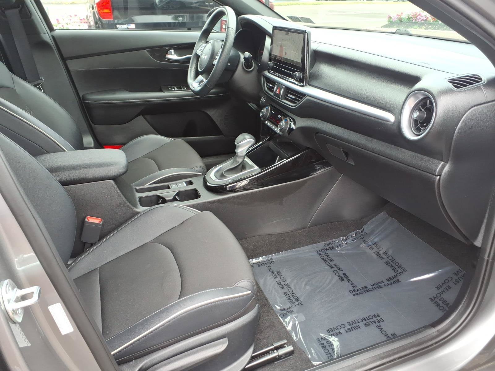 Used 2023 Kia Forte GT-Line w/ GT-Line Technology Package FWD image 28