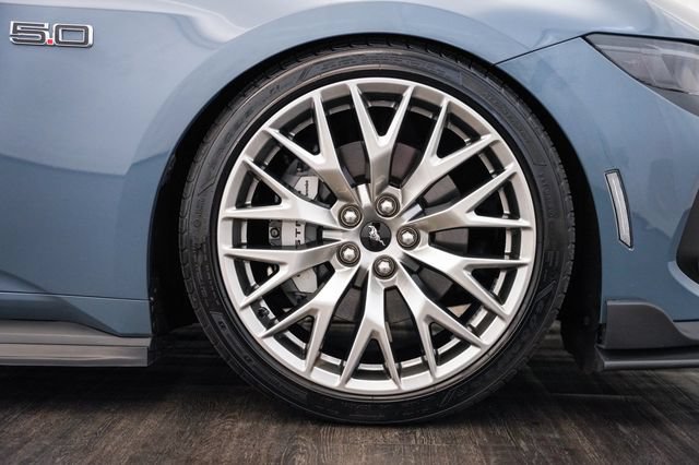 Used 2025 Ford Mustang GT Premium RWD image 39