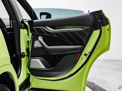 Used 2021 Maserati Levante S GranSport image 91