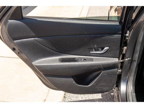 Used 2023 Hyundai Elantra SEL FWD image 17