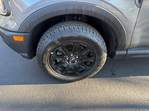 Used 2025 Ford Bronco Sport Badlands image 24