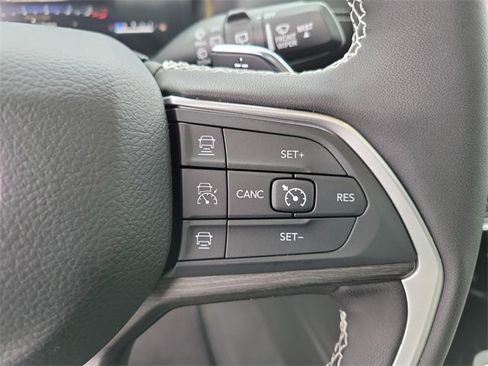 New 2025 Jeep Grand Cherokee L Limited w/ Trailer Tow Package image 15