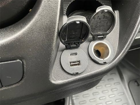 Used 2021 RAM ProMaster 2500 w/ Convenience Group image 23