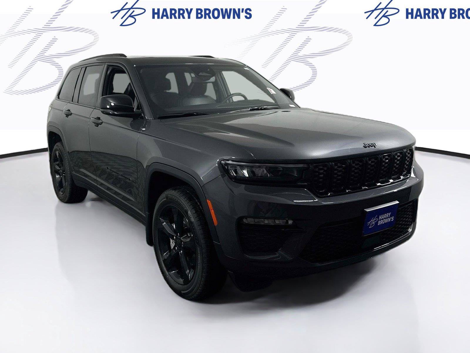 Used 2024 Jeep Grand Cherokee Limited w/ Black Appearance Package AWD/4WD image 27