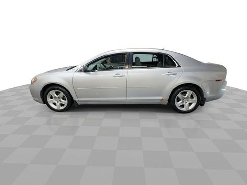 Used 2011 Chevrolet Malibu LS image 5