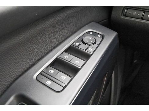New 2026 Nissan Pathfinder SV w/ SV Premium Package FWD image 15