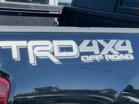 Used 2019 Toyota Tacoma TRD Off-Road AWD/4WD image 27