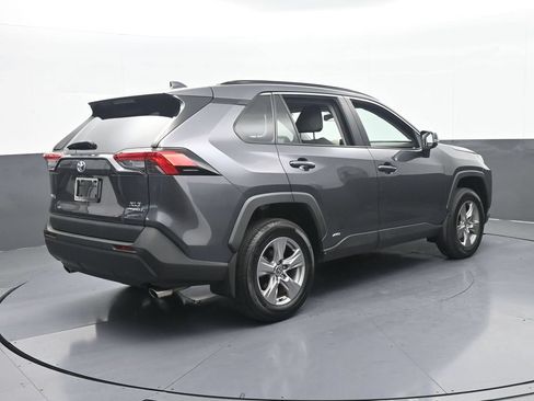 Used 2024 Toyota RAV4 XLE AWD/4WD image 6