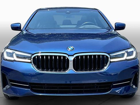 Certified 2023 BMW 530i xDrive w/ Premium Package AWD/4WD image 4