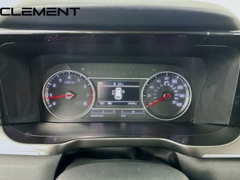 Used 2023 Kia Sorento LX FWD image 18