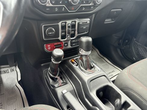 Used 2020 Jeep Wrangler Unlimited Rubicon AWD/4WD image 34