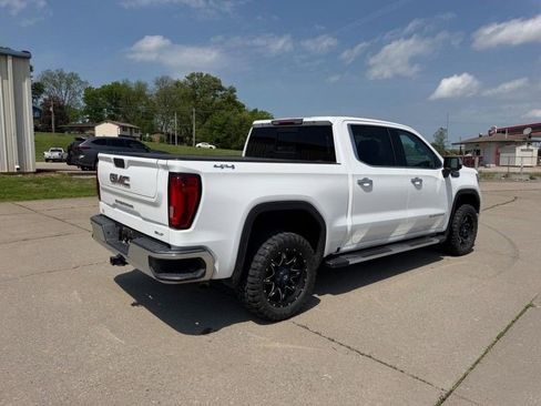 Used 2019 GMC Sierra 1500 SLT w/ SLT Premium Package image 4