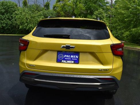Used 2025 Chevrolet Trax ACTIV w/ Sunroof Package FWD image 7