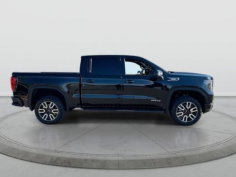 Used 2025 GMC Sierra 1500 AT4 w/ AT4 Premium Package AWD/4WD image 9