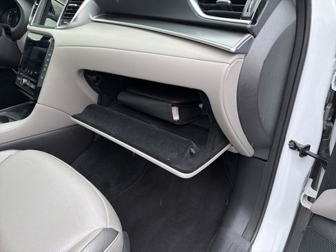 Used 2023 INFINITI QX50 Luxe FWD image 37